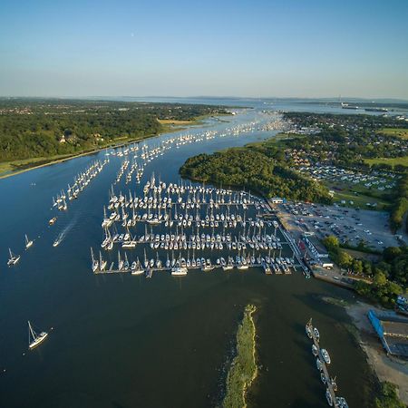 Mercury Yacht Harbour And Holiday Park Bursledon Luaran gambar