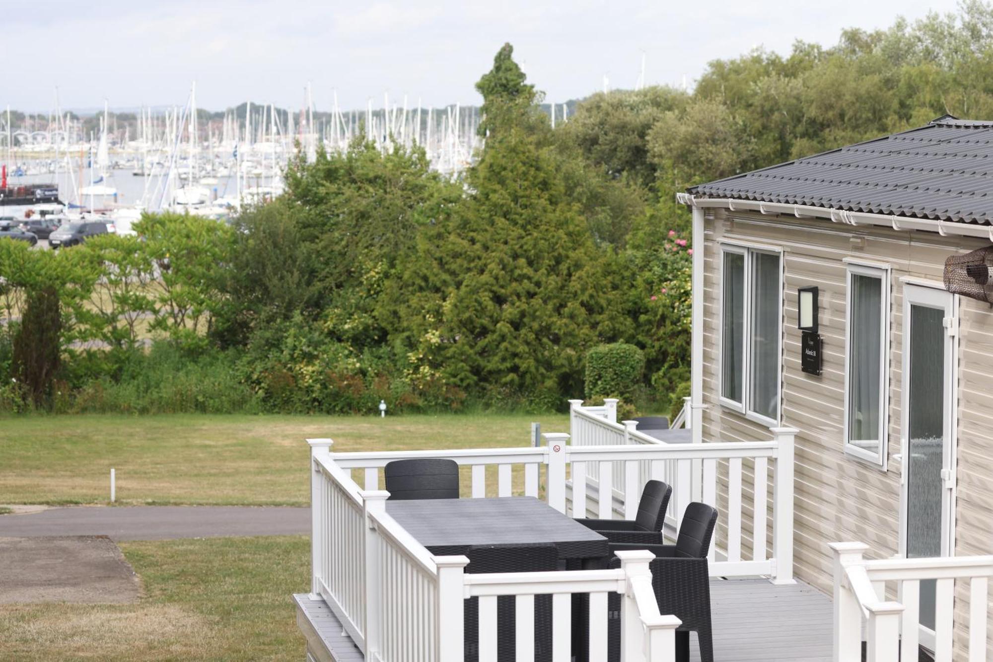 Mercury Yacht Harbour And Holiday Park Bursledon Luaran gambar