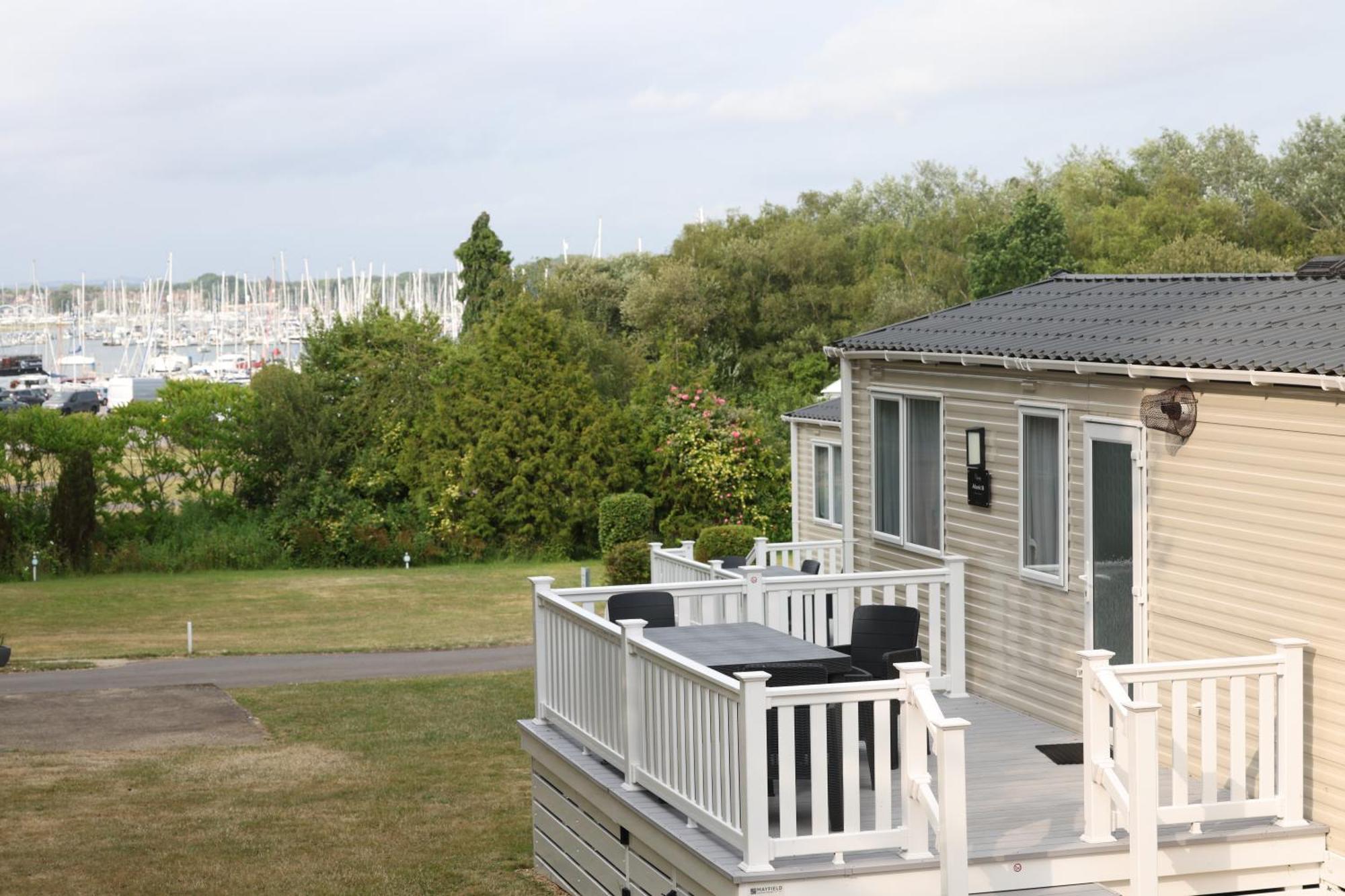Mercury Yacht Harbour And Holiday Park Bursledon Luaran gambar